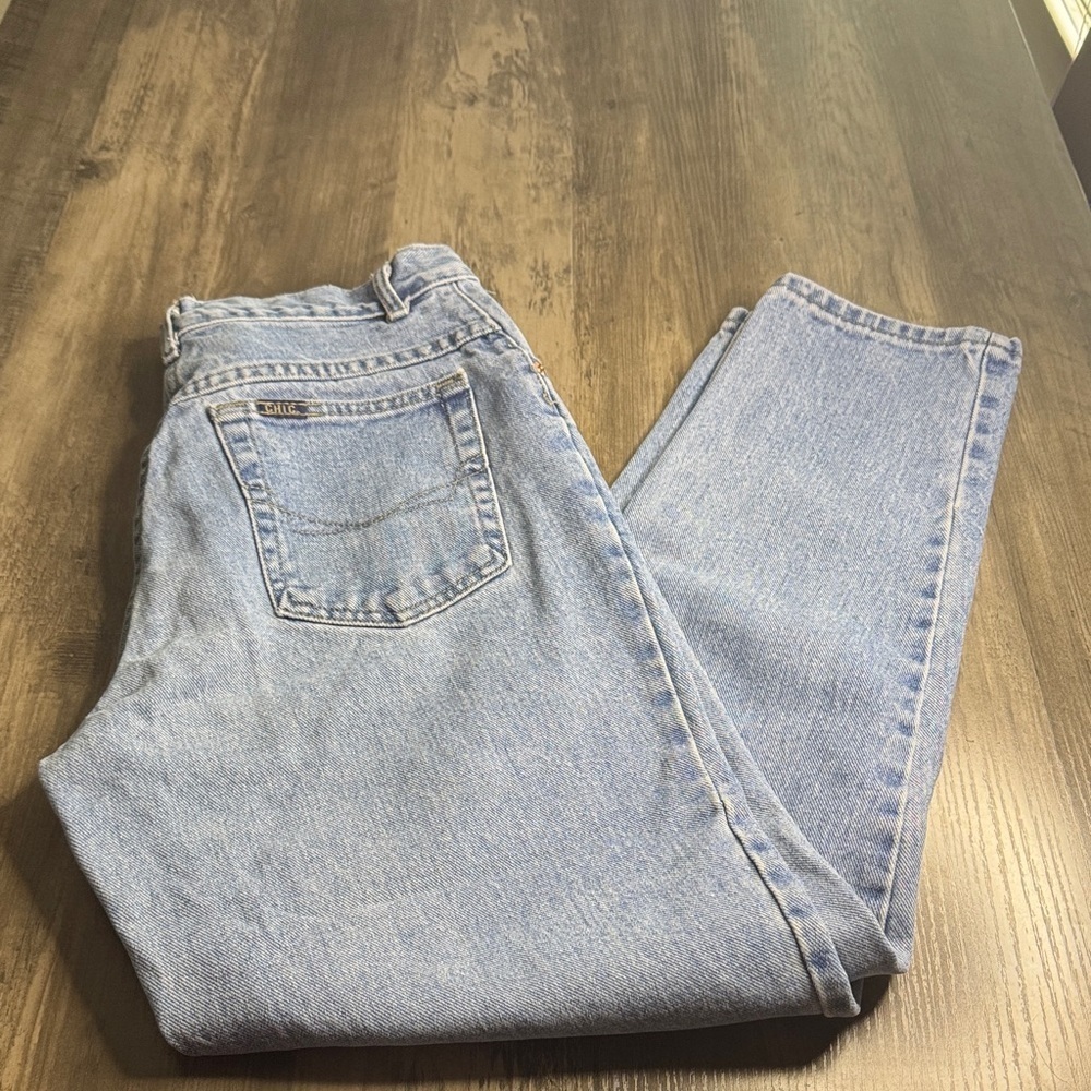 Vintage Chic High Waisted Mom Jeans Light Wash Denim